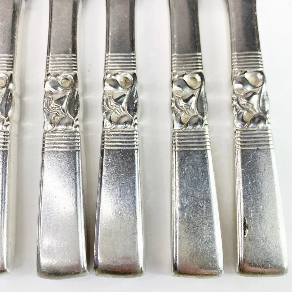 Vintage Oneida Community Morning Star 40’s Silverplate Flatware 8 Dinner Knives